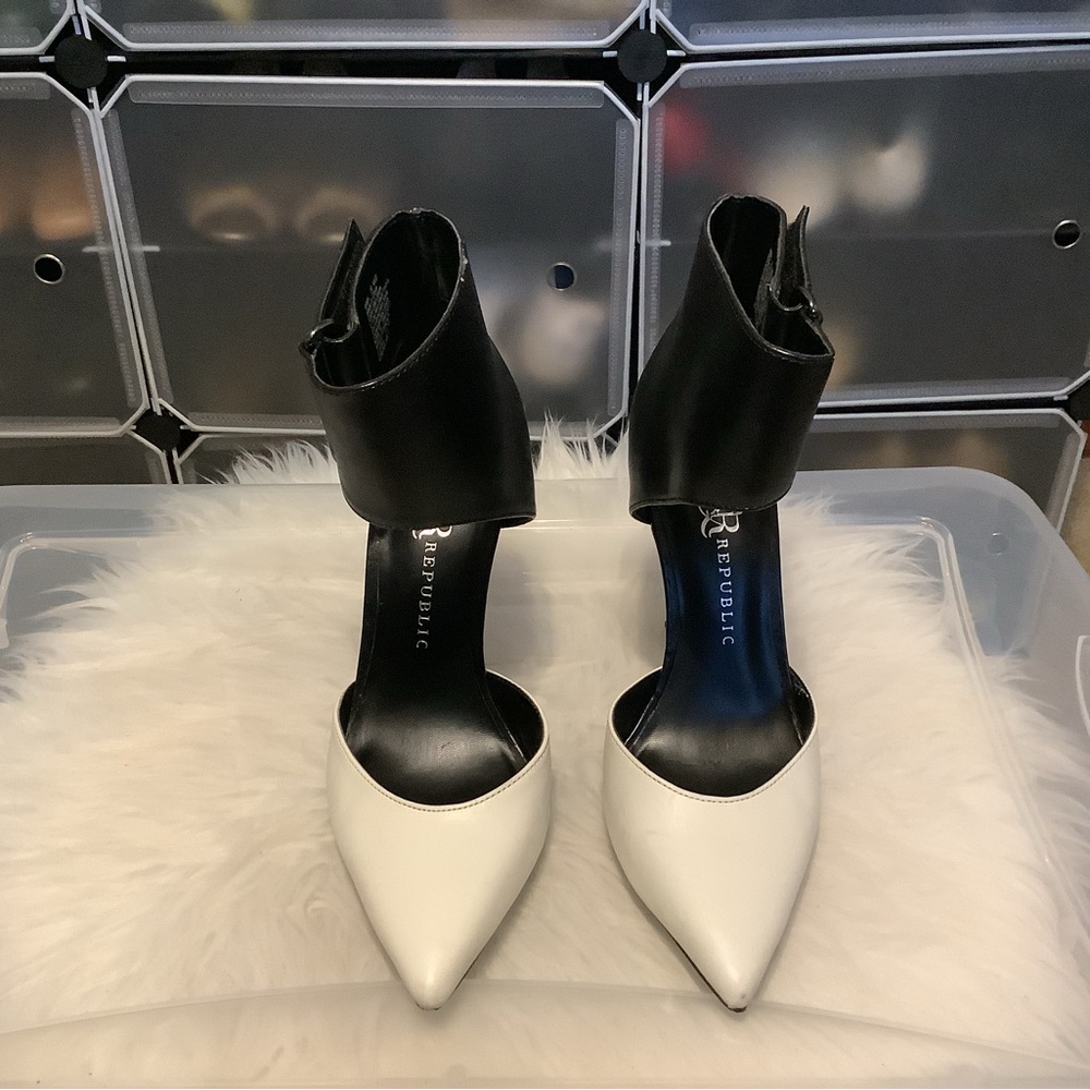 Ladies Rock Republic heels